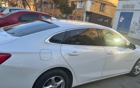 Chevrolet Malibu IX, 2017 год, 850 000 рублей, 4 фотография