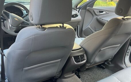 Chevrolet Malibu IX, 2017 год, 850 000 рублей, 7 фотография