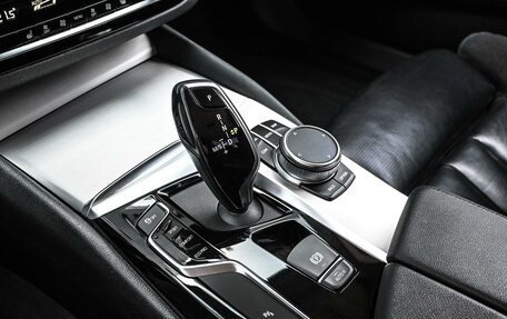 BMW 5 серия, 2019 год, 3 294 000 рублей, 15 фотография