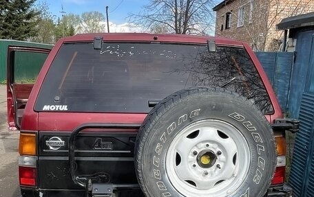 Nissan Terrano II рестайлинг, 1993 год, 280 000 рублей, 3 фотография