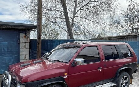 Nissan Terrano II рестайлинг, 1993 год, 280 000 рублей, 11 фотография