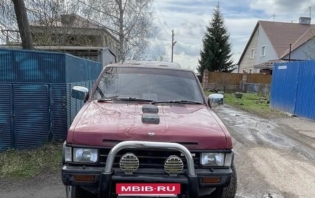 Nissan Terrano II рестайлинг, 1993 год, 280 000 рублей, 10 фотография
