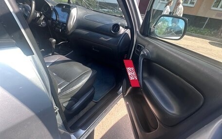 Toyota RAV4, 2005 год, 580 000 рублей, 2 фотография