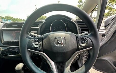 Honda Fit III, 2018 год, 810 000 рублей, 13 фотография