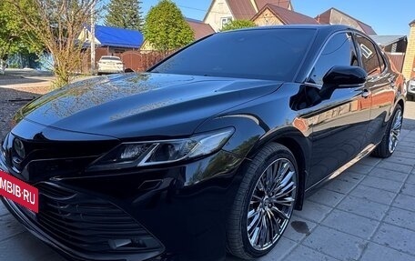 Toyota Camry, 2018 год, 2 550 000 рублей, 3 фотография
