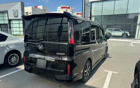 Honda Stepwgn IV, 2019 год, 1 999 000 рублей, 2 фотография