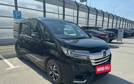 Honda Stepwgn IV, 2019 год, 1 999 000 рублей, 3 фотография