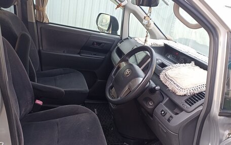 Toyota Noah III, 2010 год, 1 400 000 рублей, 11 фотография