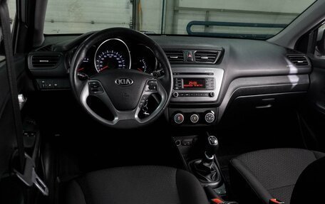 KIA Rio III рестайлинг, 2017 год, 1 284 000 рублей, 6 фотография