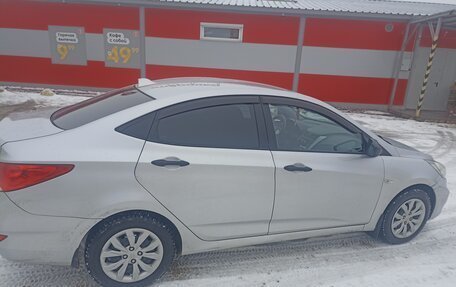 Hyundai Solaris II рестайлинг, 2014 год, 650 000 рублей, 20 фотография