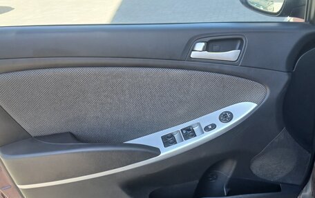 Hyundai Solaris II рестайлинг, 2011 год, 710 000 рублей, 6 фотография
