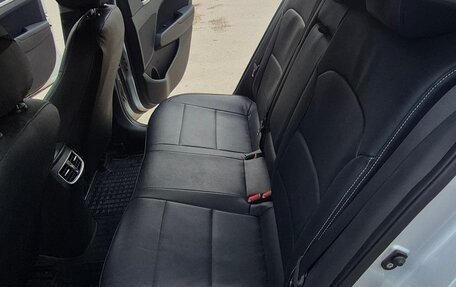 Hyundai Elantra VI рестайлинг, 2019 год, 1 700 000 рублей, 13 фотография
