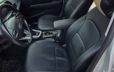 Hyundai Elantra VI рестайлинг, 2019 год, 1 700 000 рублей, 11 фотография