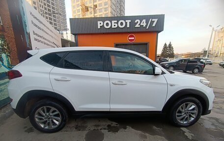 Hyundai Tucson III, 2018 год, 1 820 000 рублей, 6 фотография