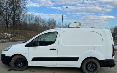 Peugeot Partner II рестайлинг 2, 2011 год, 460 000 рублей, 2 фотография