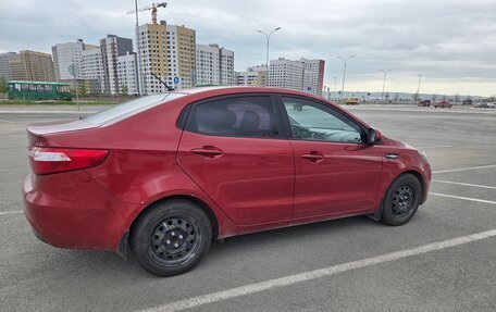 KIA Rio III рестайлинг, 2013 год, 820 000 рублей, 4 фотография