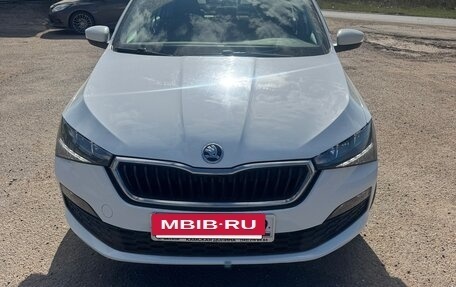 Skoda Rapid II, 2021 год, 1 550 000 рублей, 2 фотография