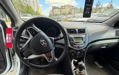Hyundai Solaris II рестайлинг, 2013 год, 630 000 рублей, 8 фотография
