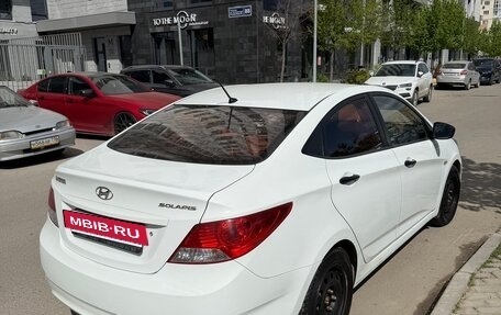 Hyundai Solaris II рестайлинг, 2013 год, 630 000 рублей, 5 фотография