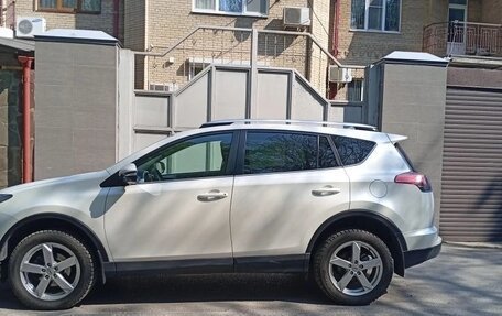 Toyota RAV4, 2017 год, 3 050 000 рублей, 6 фотография