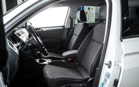 Volkswagen Tiguan II, 2019 год, 2 349 000 рублей, 10 фотография