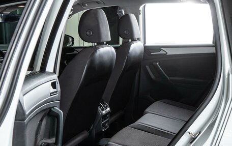 Volkswagen Tiguan II, 2019 год, 2 349 000 рублей, 11 фотография