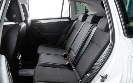 Volkswagen Tiguan II, 2019 год, 2 349 000 рублей, 9 фотография