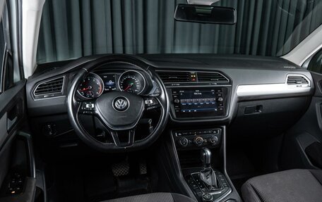 Volkswagen Tiguan II, 2019 год, 2 349 000 рублей, 6 фотография