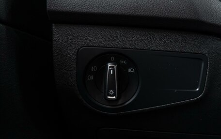 Volkswagen Tiguan II, 2019 год, 2 349 000 рублей, 19 фотография