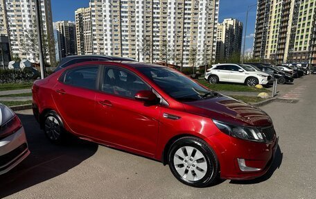 KIA Rio III рестайлинг, 2013 год, 900 000 рублей, 1 фотография