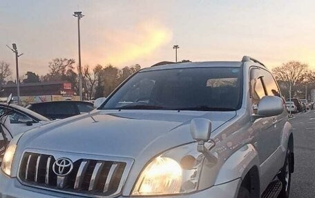 Toyota Land Cruiser Prado 120 рестайлинг, 2008 год, 2 349 000 рублей, 2 фотография