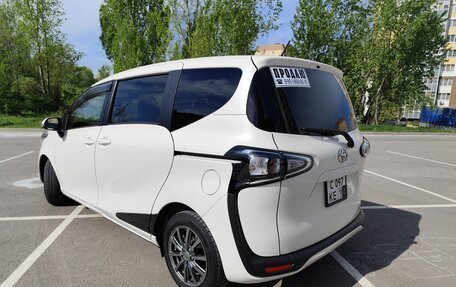 Toyota Sienta II, 2019 год, 1 490 000 рублей, 5 фотография