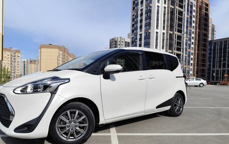 Toyota Sienta II, 2019 год, 1 490 000 рублей, 2 фотография