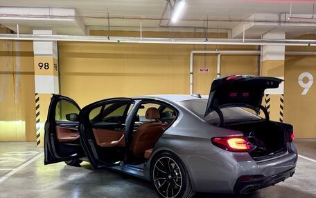 BMW 5 серия, 2021 год, 6 999 999 рублей, 14 фотография