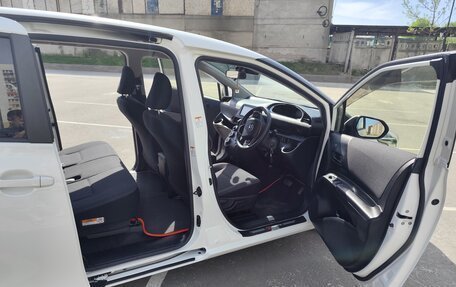 Toyota Sienta II, 2019 год, 1 490 000 рублей, 19 фотография