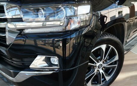 Toyota Land Cruiser 200, 2019 год, 7 899 999 рублей, 6 фотография