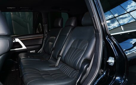 Toyota Land Cruiser 200, 2019 год, 7 899 999 рублей, 13 фотография