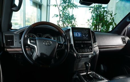 Toyota Land Cruiser 200, 2019 год, 7 899 999 рублей, 10 фотография