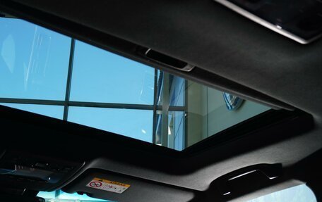 Toyota Land Cruiser 200, 2019 год, 7 899 999 рублей, 25 фотография