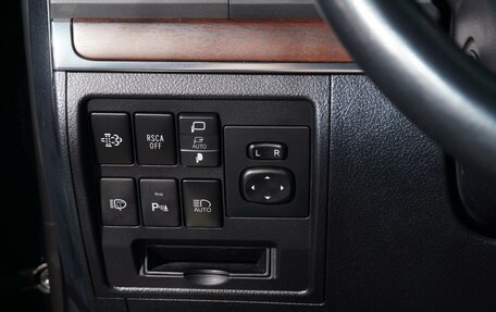 Toyota Land Cruiser 200, 2019 год, 7 899 999 рублей, 22 фотография