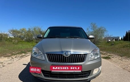 Skoda Fabia II, 2013 год, 900 000 рублей, 3 фотография
