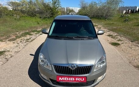 Skoda Fabia II, 2013 год, 900 000 рублей, 4 фотография