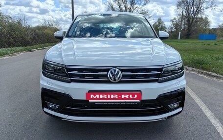Volkswagen Tiguan II, 2018 год, 3 500 000 рублей, 2 фотография