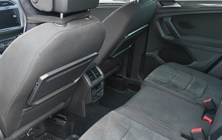 Volkswagen Tiguan II, 2018 год, 3 500 000 рублей, 16 фотография