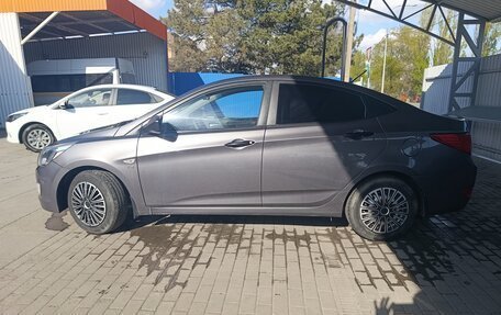 Hyundai Solaris II рестайлинг, 2015 год, 1 000 000 рублей, 6 фотография