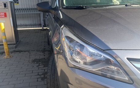 Hyundai Solaris II рестайлинг, 2015 год, 1 000 000 рублей, 4 фотография