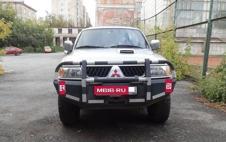 Mitsubishi Pajero Sport II рестайлинг, 2004 год, 370 000 рублей, 4 фотография