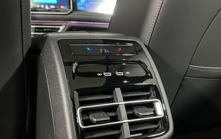 Volkswagen Tiguan, 2025 год, 5 199 000 рублей, 22 фотография