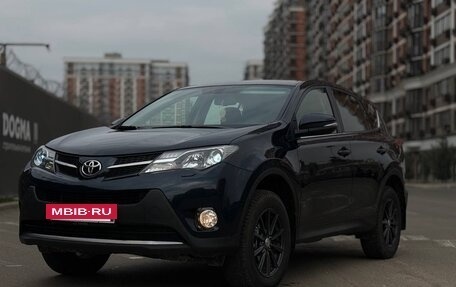 Toyota RAV4, 2015 год, 1 880 000 рублей, 5 фотография