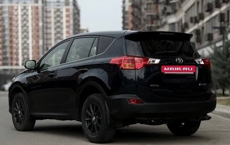 Toyota RAV4, 2015 год, 1 880 000 рублей, 8 фотография